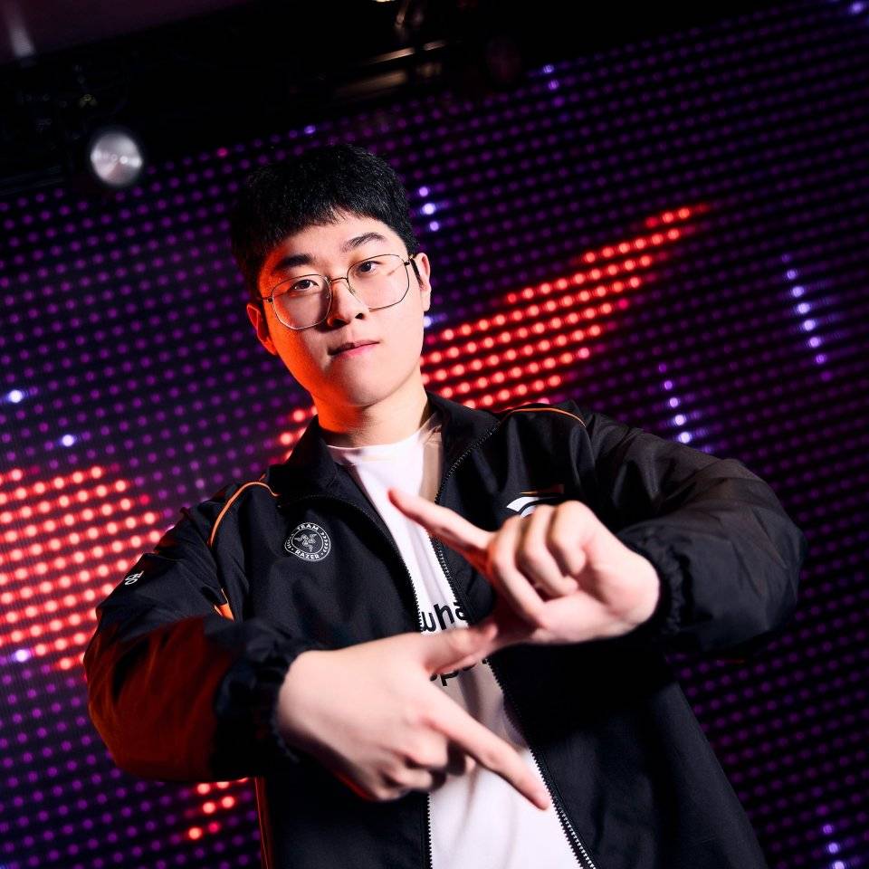 包含PSG险胜T1,Zeus惊艳世界的词条 包含PSG险胜T1,Zeus惊艳世界的词条