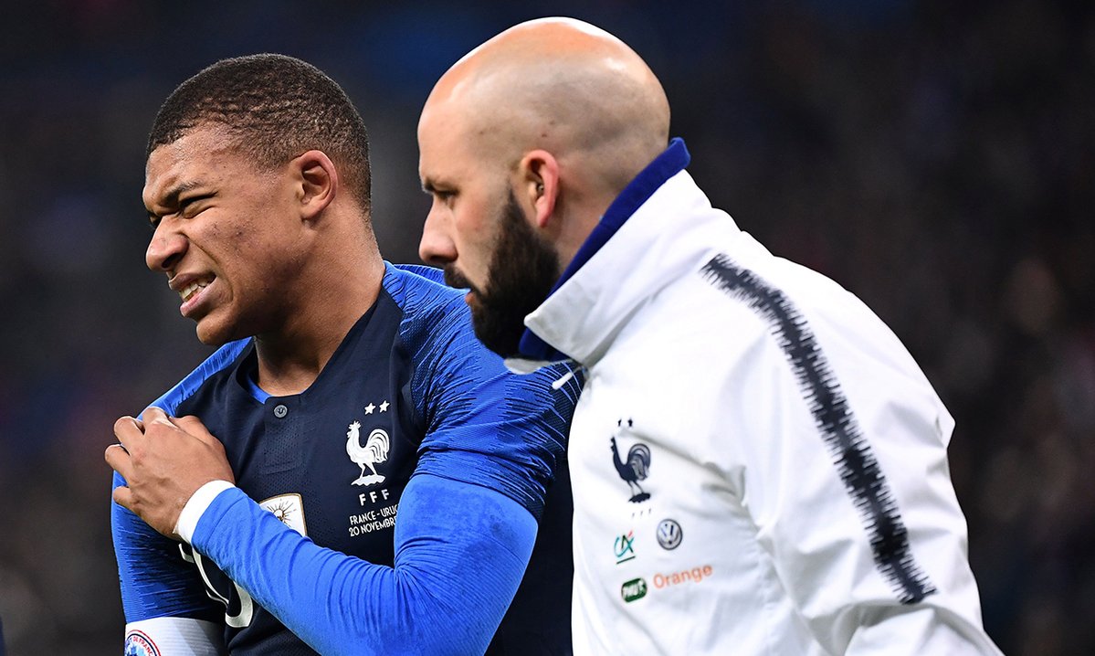 包含乌拉圭横扫法国，罗德里戈关键制胜的词条