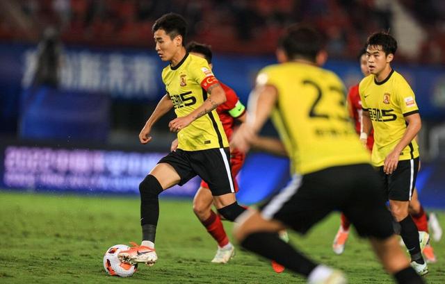 关于恒大对阵贵州：广州团队展现出色表现，贵州壮族军团苦战不下的信息