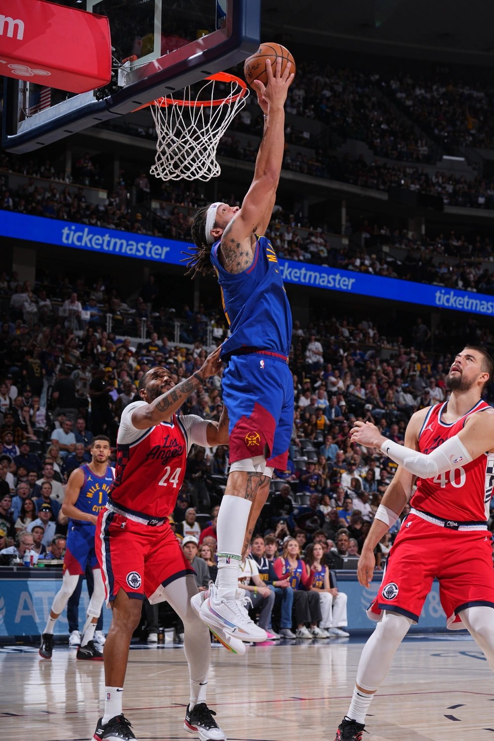 篮球比赛节奏紧张，抢七大战激情上演的简单介绍