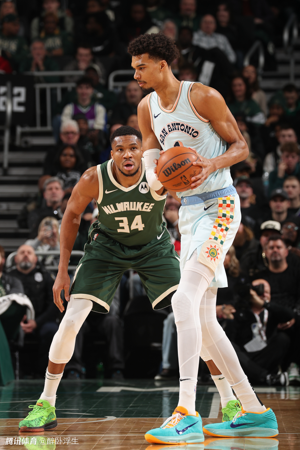 关于巴西男篮完胜雄鹿B队，萨姆·米切尔制霸全场的信息