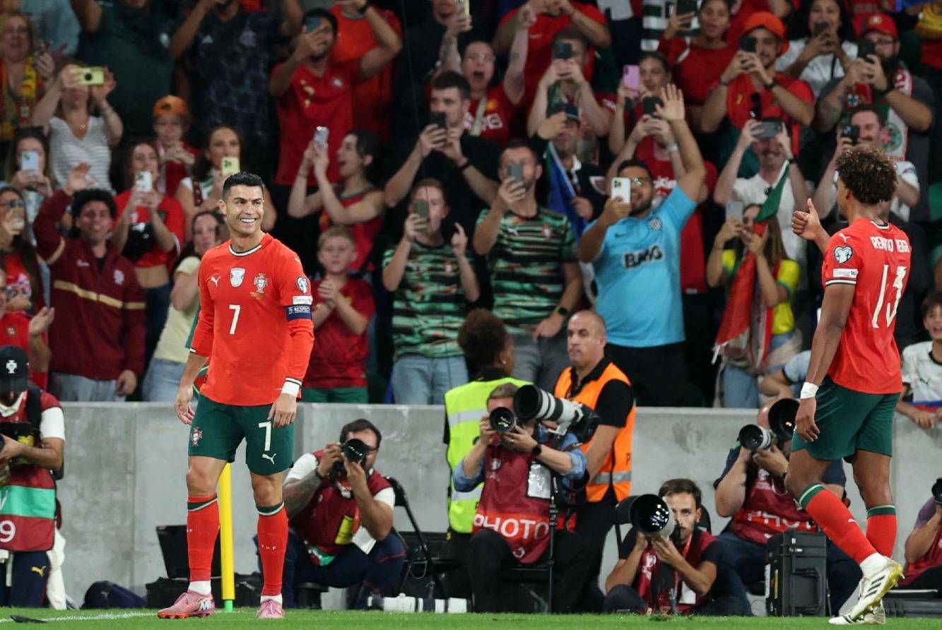 PG Soft Gaming-葡萄牙逆袭晋级，英格兰轻松拿下小组第一的简单介绍