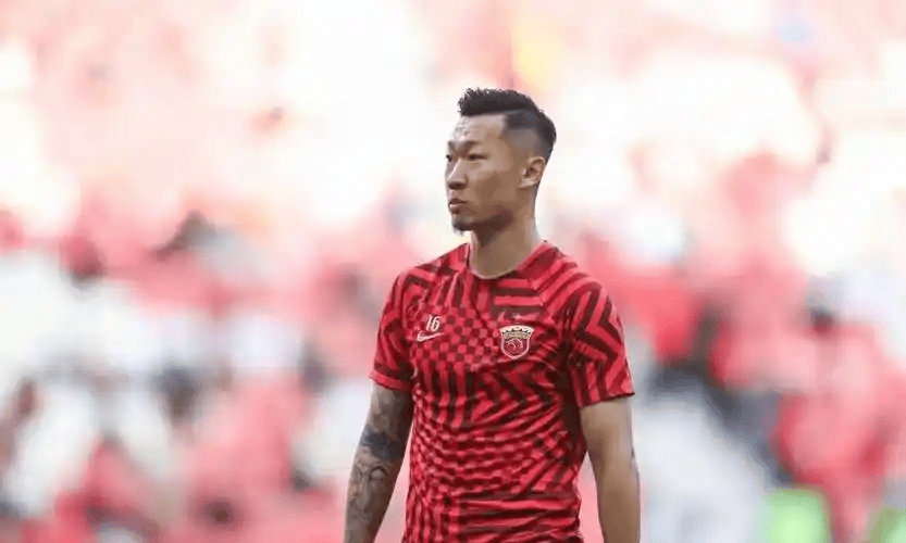 PG游戏APP-关于上港中场表现出色，球员获得赞誉的信息